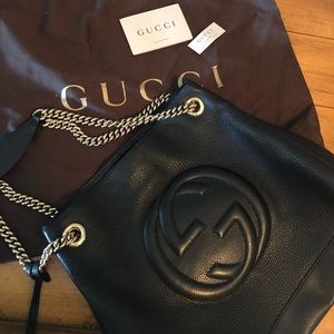 Authentic Gucci soho shoulder chain tote